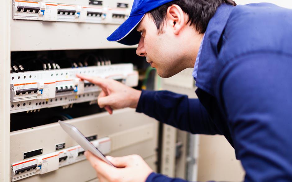 je recherche un électricien Courbevoie
